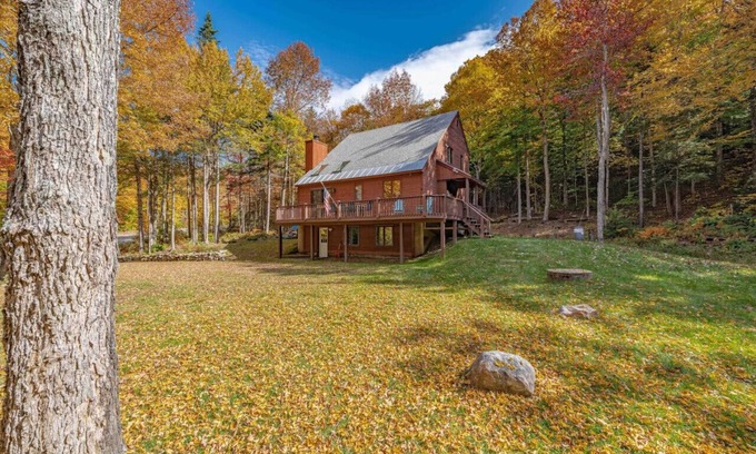 West Dover Apartamento | Cozy Villager Chalet | Mountain Views | Firepit