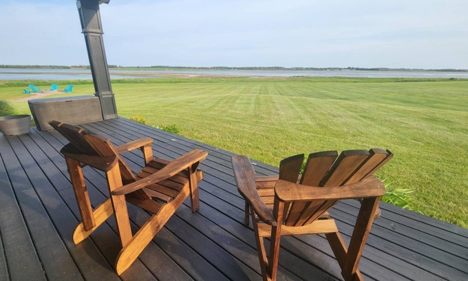 Prince County Casa | Cozy Waterfront Country Home w/game room. Close to all amenities!
