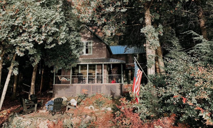 Malone Cabina | Cozy Waterfront Lake Cabin - New Listing - Adirondacks - Long Lost Lodge