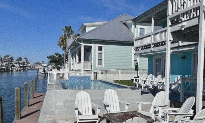 Key Allegro Casa | Cozy Waterfront Paradise- New Pool, Firepit, massage chair, 100yd to Little Bay