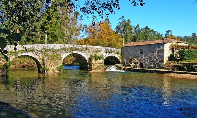 Estoraos Cabaña | Acogedor molino de agua en Estorãos