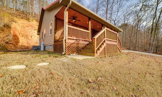 Waverly Cabina | Cozy Waverly Cabin w/ Fireplace & Deck!