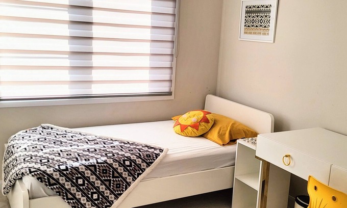 Ottawa Division Casa | Cozy & Welcoming Room with a friendly family – 20 Mins to Downtown Ottawa
