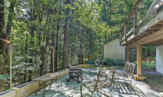 White Lake Casa | Cozy White Lake Home w/ Patio, Deck & Grill!