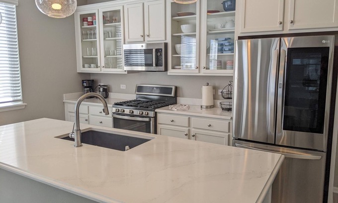 Windsor Casa | Cozy Windsor home near shopping and dining. Pet Friendly!