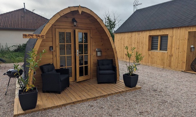 Saint-Eulien Casa | Acogedora cabaña de madera con terraza en jardín, ideal para escapada romántica