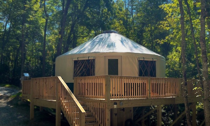 Topton Cabina | Cozy Yurt in Nantahala - Half mile from Nantahala wedding venue-No Cleaning Fee