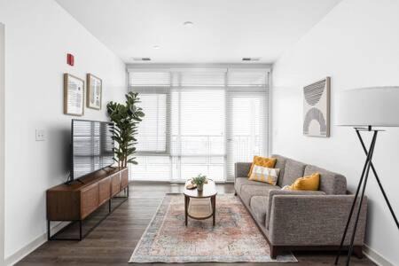 Downtown Indianapolis Apartamento | CozySuites 2BD Bottleworks Indianapolis #2