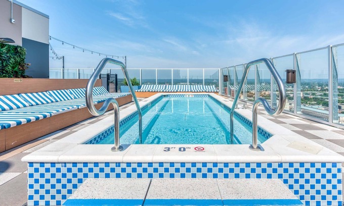Old Louisville Apartamento | CozySuites 800 Tower 2BR w/sky pool, gym! 34