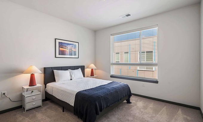 Indianapolis Apartamento | CozySuites Ayr | parking, pool, gym #07