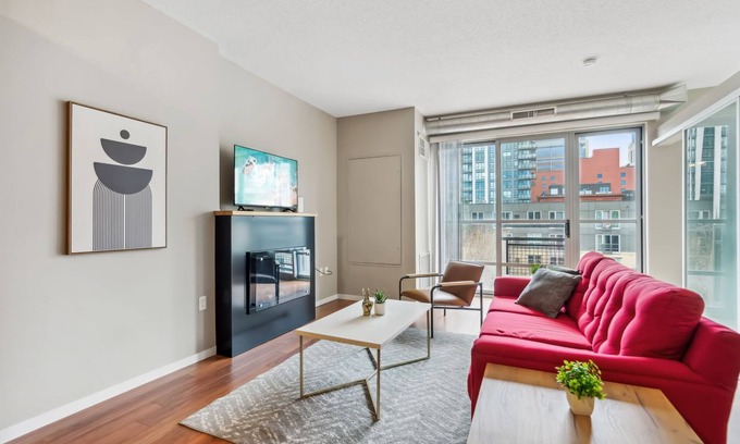 Mill District Apartamento | CozySuites Mill District with pool, gym # 10