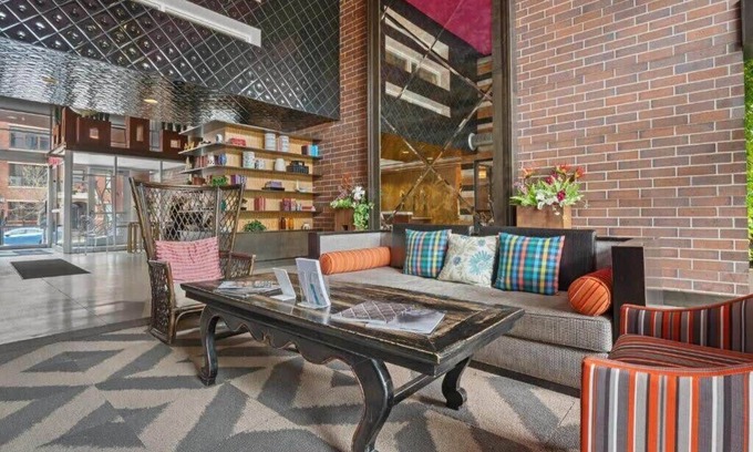 Mill District Apartamento | CozySuites Mill District with pool, gym # 10
