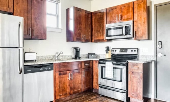 Music Row Apartamento | Cozysuites Music Row Spacious 2BR w Free Parking46