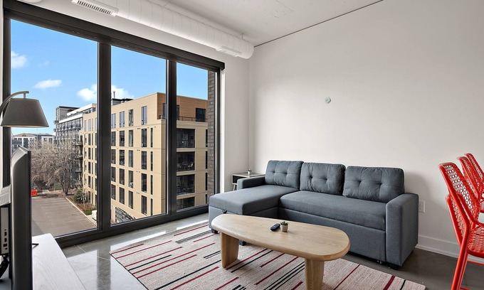 Warehouse District Apartamento | CozySuites NLG - Modern 2BR condo #16