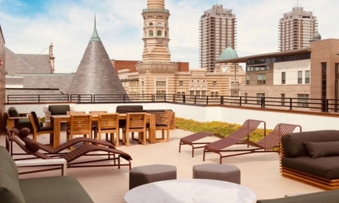 Lockerbie Square Apartamento | Cozysuites on Mass With Garage Parking 8