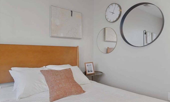 Lower Lawrenceville Apartamento | CozySuites Dream SDO, Lawrenceville