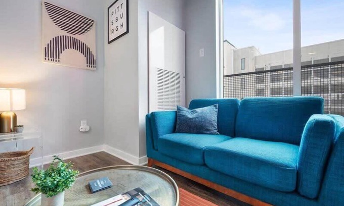 Lower Lawrenceville Apartamento | CozySuites Trendy SDO, Lawrenceville