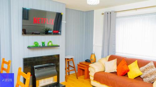 Cradley Heath Casa | Cradley Manor - Spacious 6 Bedroom House