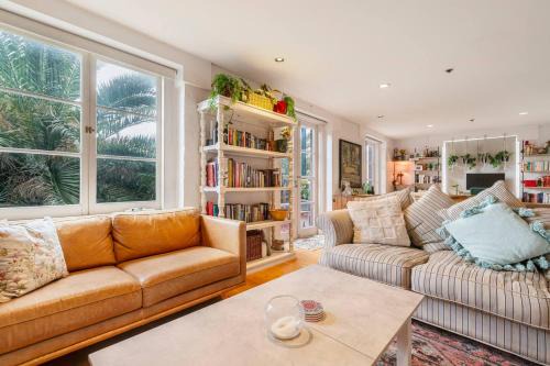 Port Melbourne Apartamento | Crafted with Soul - A Leafy Boho Escape by the Sea
