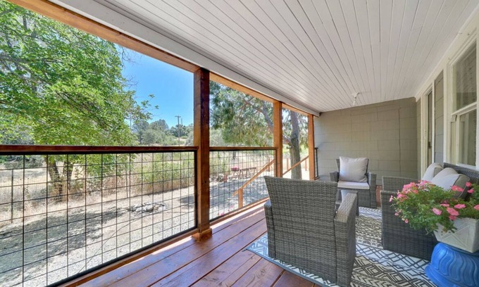 Plymouth Casa | Craftsman Bungalow close to Main Street