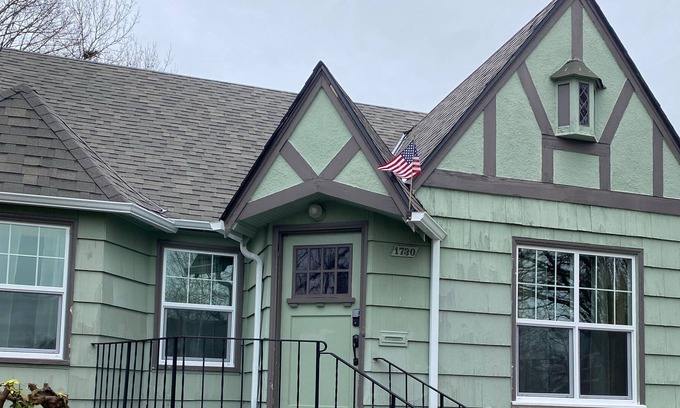 Northeast Neighbors Casa | Craftsman Cottage at 1730 18th St. NE Salem Oregon
