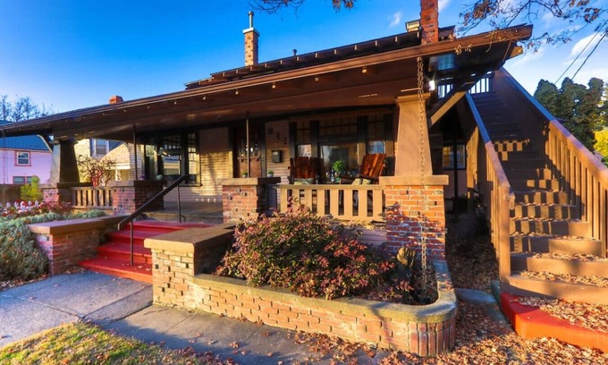 Walla Walla East Casa | Craftsman actualizado: ¡cerca de todo!