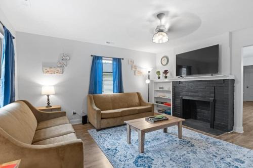 Chattanooga Casa | Crafty on Hoyt- Renovated Craftsman 15 mins from Downtown