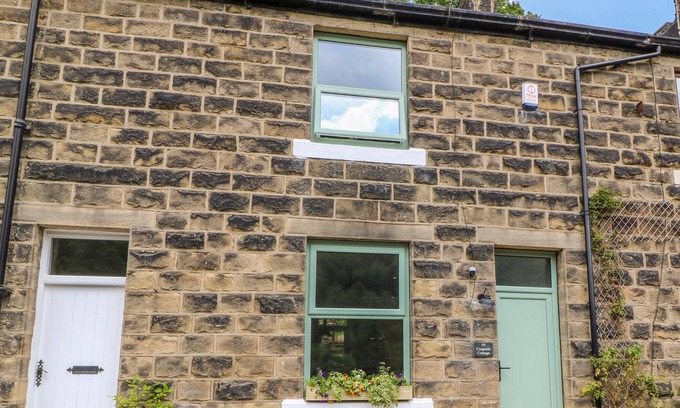 Pecket Well Cabaña | Cragside Cottage
