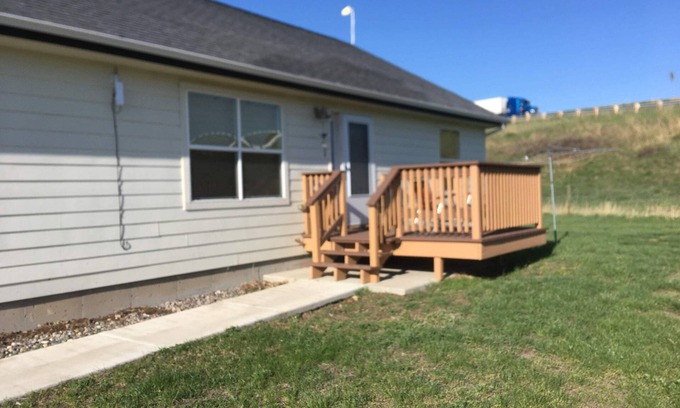 Craig Casa | Craig Montana walk river, boat launch, restaurants, fly shops and more!