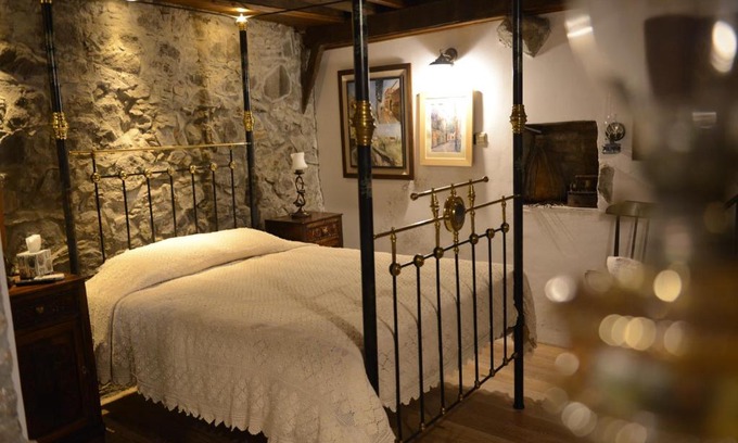 Alona Casa | Crambero Suites
