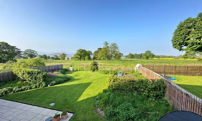 Cramond Casa | Cramond House - Sauna and Cold Plunge included. 5 minutes to the beach