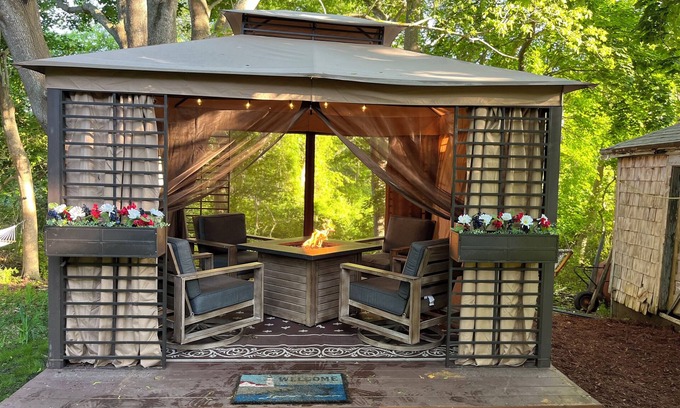 West Yarmouth Cabaña | Cranberry Beach Cottage; Minutes to Beach & Ferry
