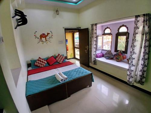 Amar Sagar Pol Casa | Crazy Camel Hotel & Safari