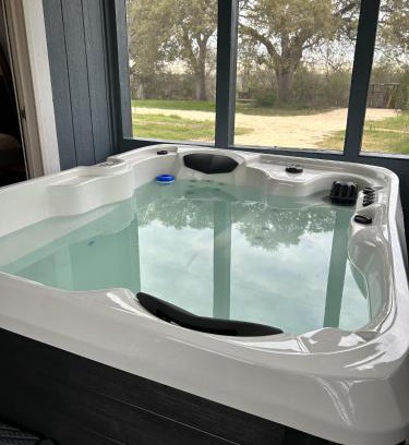 New Braunfels Casa | Creed's Cottage at Four Oaks