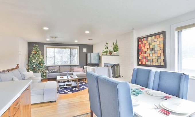 Park East Casa | Creek House Close To Campus
