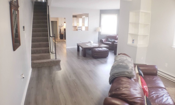 New Cumberland Casa | Creek River Homestay-Close to the Base/ Harrisburg/Hershey/Lancaster/Much More!!