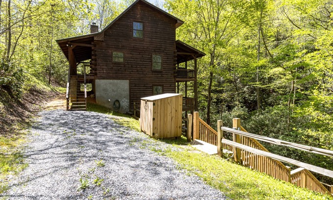 Hayesville Cabina | Creekfront Home- Acogedor y privado! Tusquittee- Hayesville NC