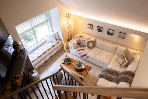 Whistler Creekside Apartamento | Creekside 3BR, Sleeps 8 Pool, Hot Tub, Walk to Lakes