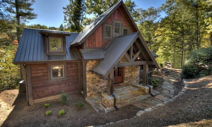 Cashes Valley Casa | Creekside Bend - Fightingtown Creek