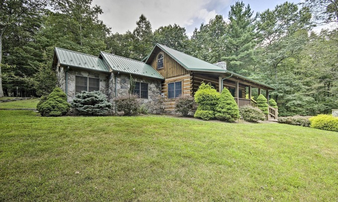 Berkeley Springs Cabina | ¡NUEVO! ¡Cabina de Creekside Berkeley Springs en 35 acres!