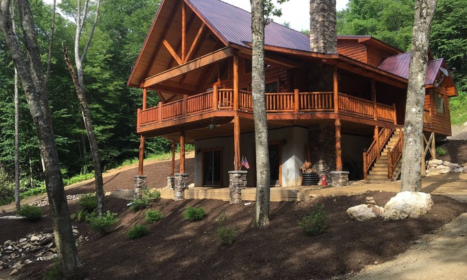 Burks Fork Cabina | Cabina Creekside, Willis, VA