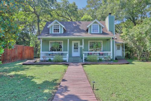 Wimberley Casa | Creekside Cabins - Cypress Creek House