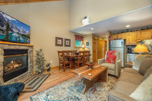 Fall River Estates Apartamento | Creekside Condos C by Estes Park Condos