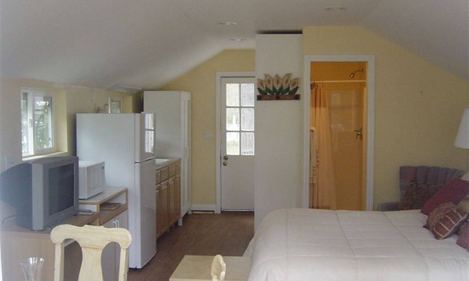 Boonville Cabaña | Cabaña Creekside, hermosa casa de campo (para 2)