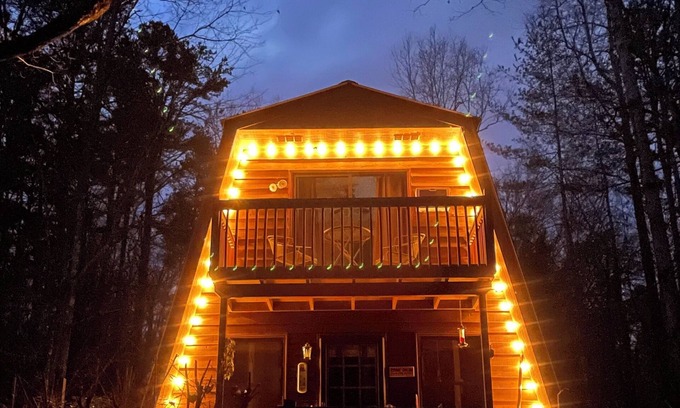 Cleveland Cabina | Creekside Crow's Nest - Cozy Getaway Near Wineries