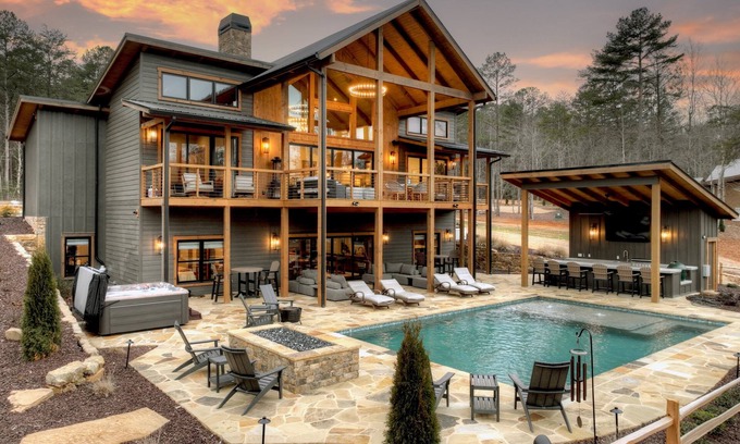 Epworth Casa | Creekside Mountain Manor| Luxury | Pool | Creek Access