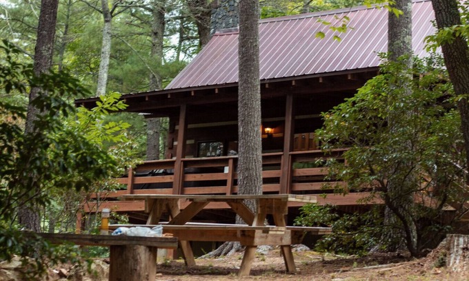 Purlear Cabina | Creekside Overlook Cabin | Fireplace