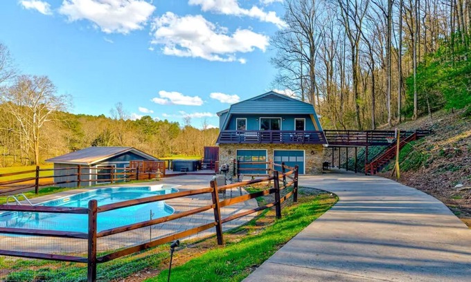 Ellijay Cabina | Creekside Retreat on Mountaintown Creek
