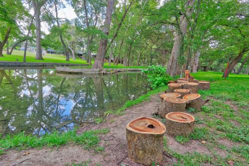 Wimberley Casa | Creekside Retreat