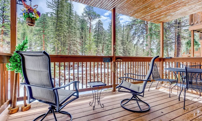Fall River Estates Condominio | Creekside Suite 07 River View!